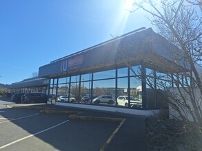 470 Puntledge Rd, Courtenay, BC à louer Photo de l’immeuble– Image 2 sur 14