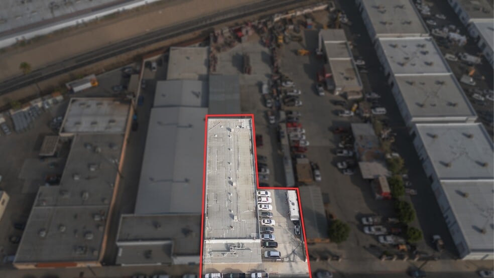 661 Arroyo St, San Fernando, CA à louer - Photo de l’immeuble – Image 3 sur 44