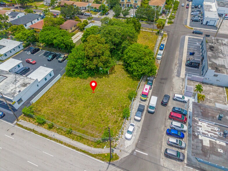 137 N Dixie Hwy, Hallandale Beach, FL à vendre - Photo de l’immeuble – Image 2 sur 10