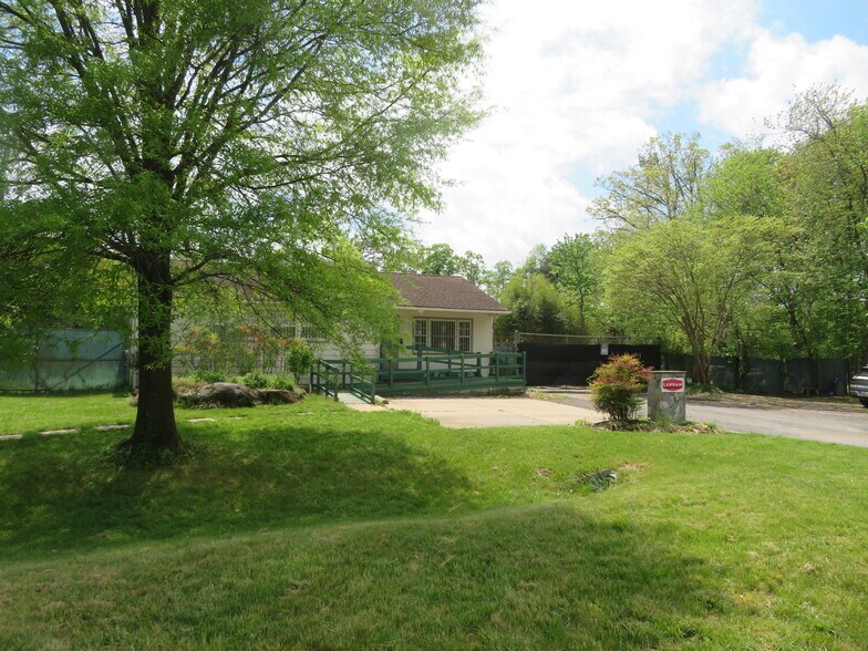 9607 Annapolis Rd, Lanham, MD à louer - Photo de l’immeuble – Image 3 sur 28