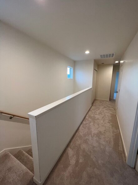 1315 Pinkard, Prineville, OR à vendre - Photo de l’immeuble – Image 2 sur 8
