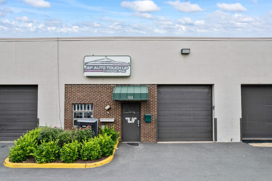 7210-7242 Nathan Ct, Manassas, VA à louer - Photo de l’immeuble – Image 1 sur 38