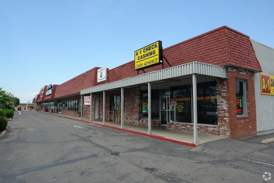 400 S Main St, Red Bluff, CA à louer - Photo principale – Image 1 sur 1