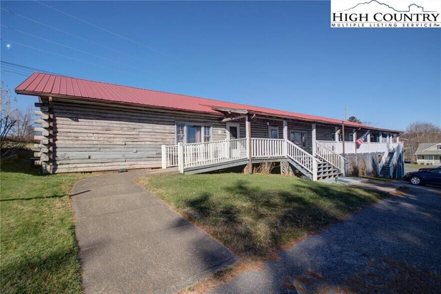 71 E Cheek St, Sparta, NC à vendre - Photo de l’immeuble – Image 2 sur 20