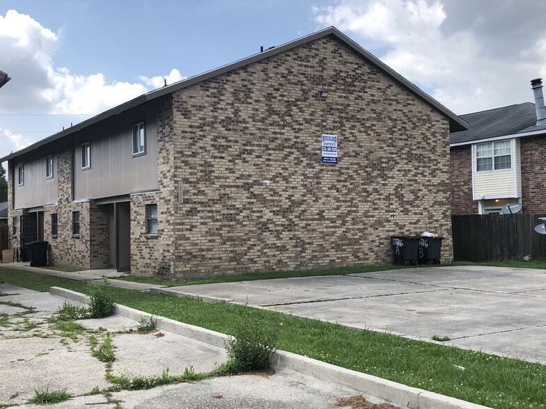 1726 Mast Dr, Baton Rouge, LA à vendre - Photo de l’immeuble – Image 2 sur 40