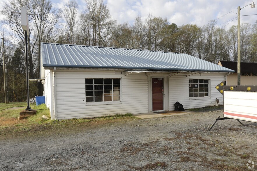 3909 and 3911 Sc-24 Hwy, Anderson portefeuille de 2 biens à vendre sur LoopNet.fr - Photo principale – Image 2 sur 2