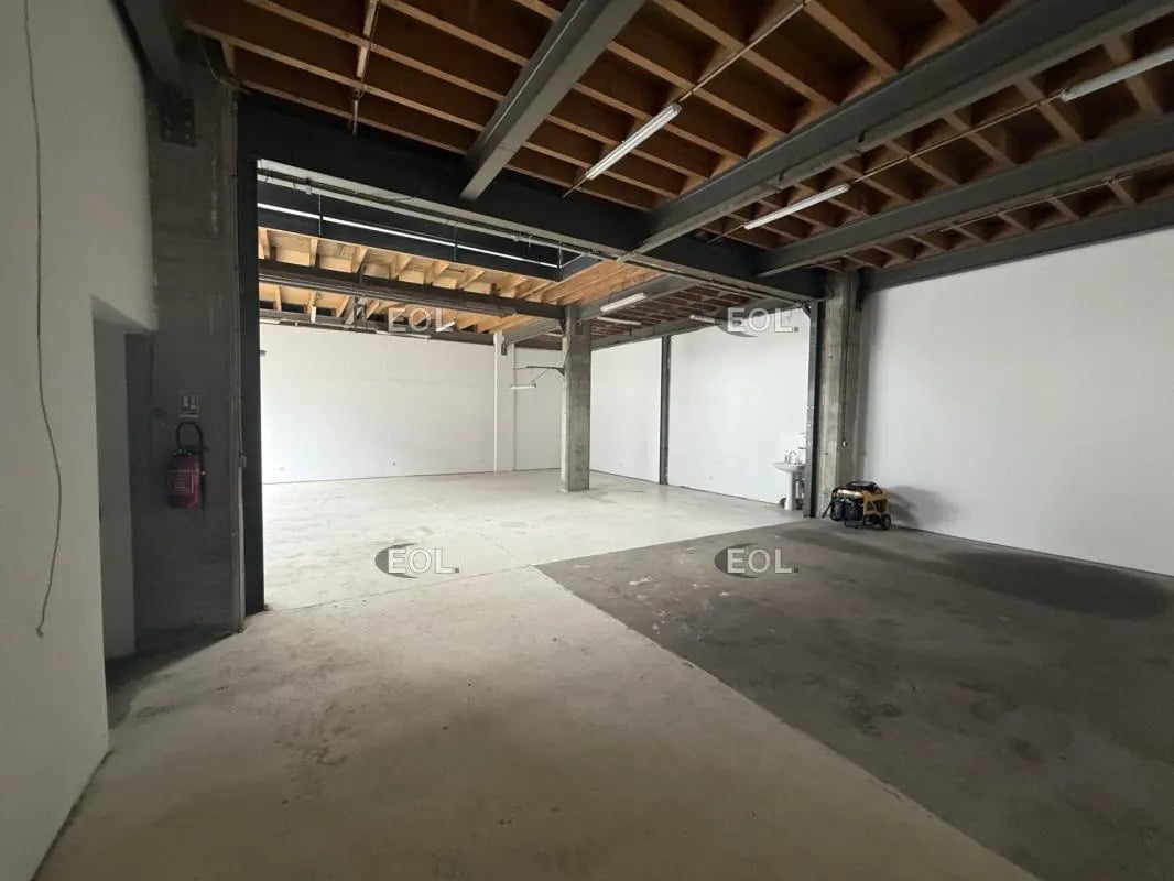 Local d’activités dans Chelles à louer Photo intérieure– Image 1 sur 10