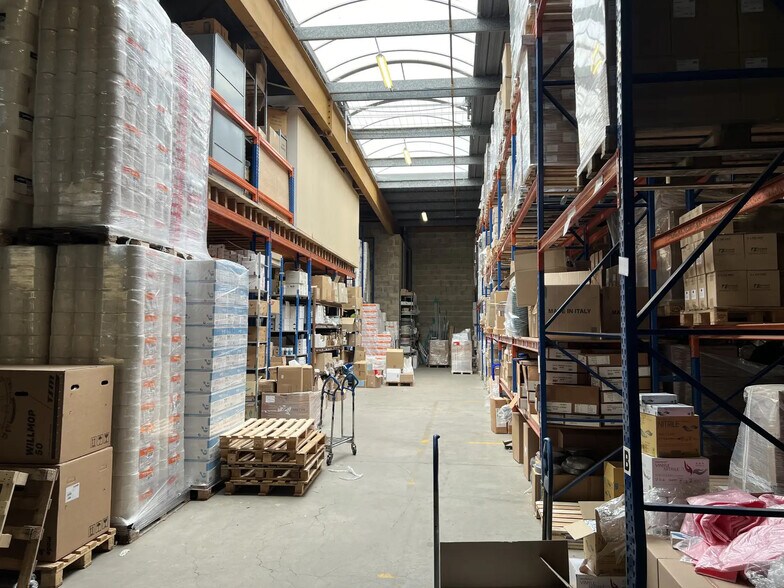 Industriel/Logistique dans Bezons à louer - Photo de l’immeuble – Image 2 sur 4