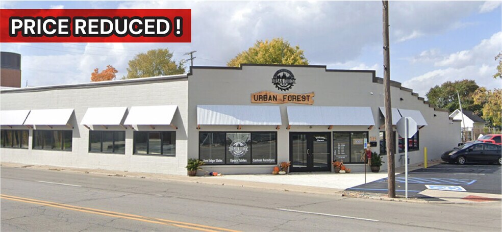 135 E Broadway St, Fortville, IN à vendre - Photo de l’immeuble – Image 1 sur 8