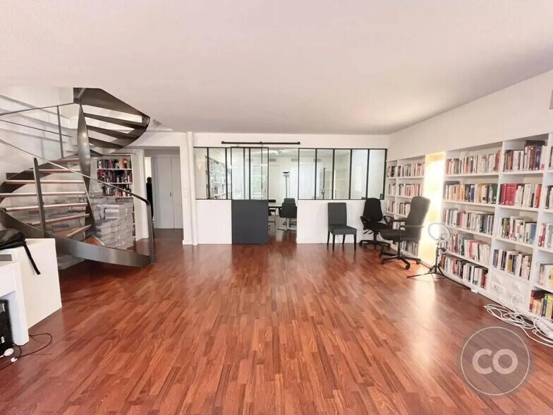 Bureau dans Montrouge à vendre - Photo de l’immeuble – Image 3 sur 7