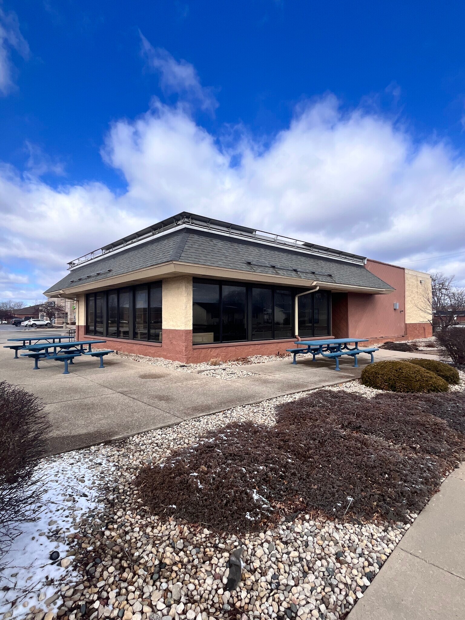 1780 22nd Ave, Kenosha, WI à vendre Photo principale– Image 1 sur 11