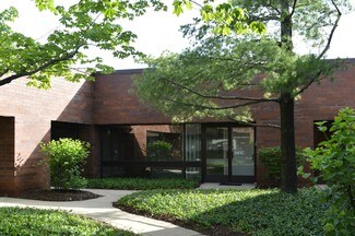 Plus de détails pour 941 N Plum Grove Rd, Schaumburg, IL - Bureau à vendre