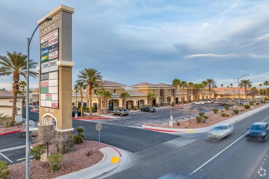 8830 S Maryland Pky, Las Vegas, NV à louer - Photo de l’immeuble – Image 2 sur 3