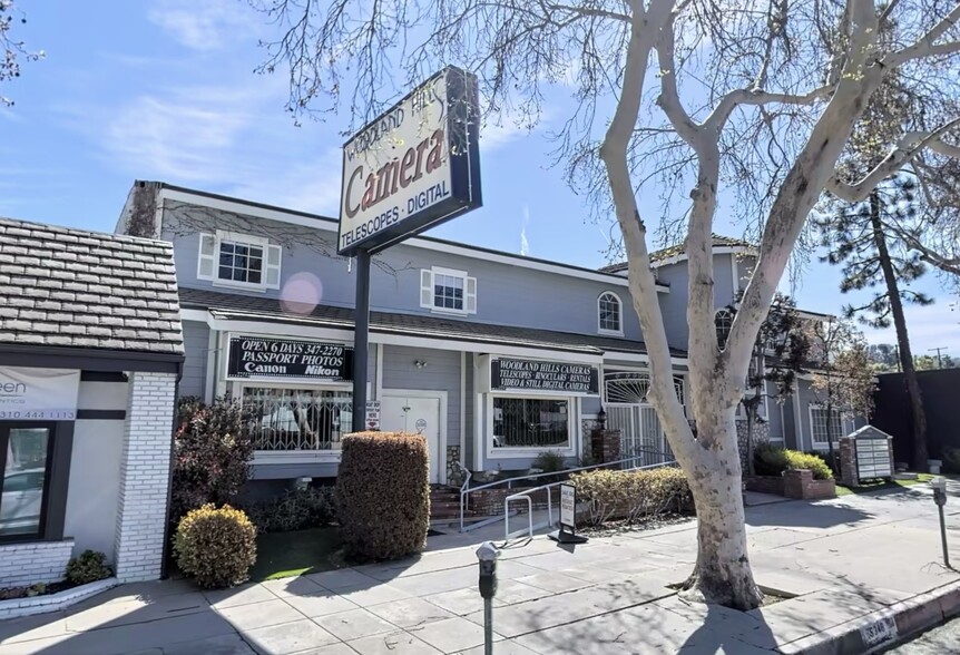 5348 Topanga Canyon Blvd, Woodland Hills, CA à louer - Photo de l’immeuble – Image 1 sur 10