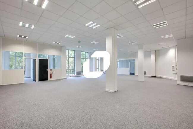 Plus de détails pour Bureau à vendre