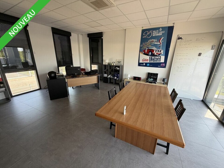 Bureau dans Valence à vendre - Photo de l’immeuble – Image 3 sur 17