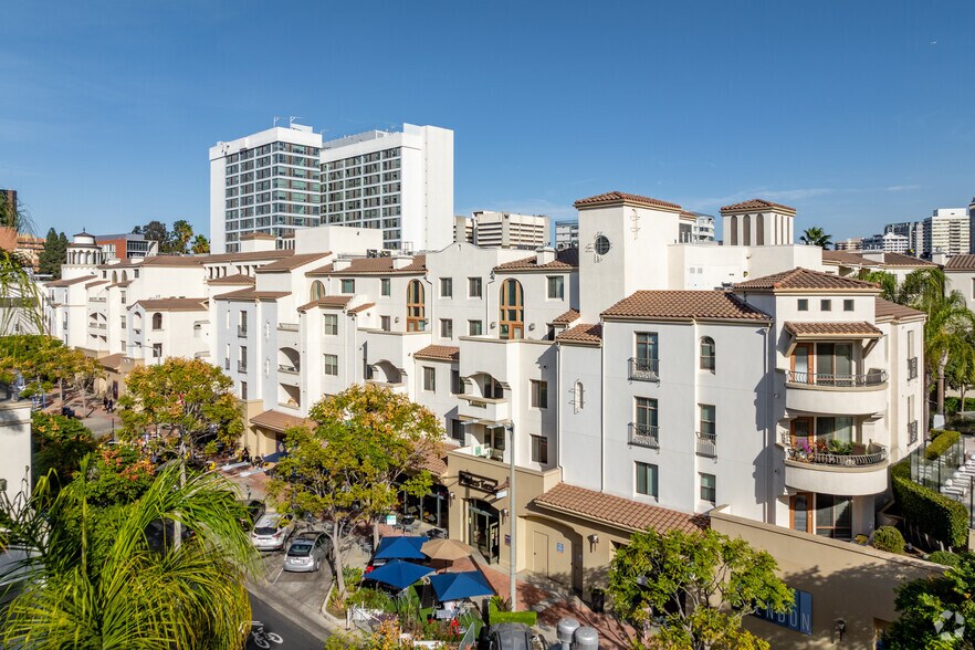1040 Glendon Ave, Los Angeles, CA à louer - Photo principale – Image 1 sur 37