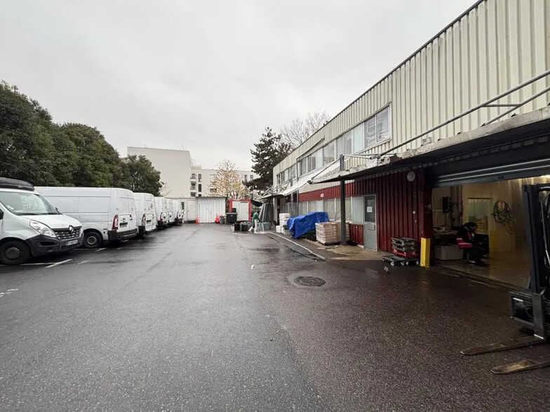 Boulevard Anatole France, Aubervilliers à louer - Photo de l’immeuble – Image 1 sur 10