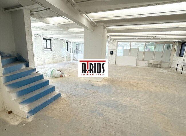 Plus de détails pour Local commercial à vendre
