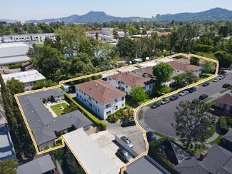 Plus de détails pour 5300-5330 Radford Ave, Valley Village, CA - Logement à vendre
