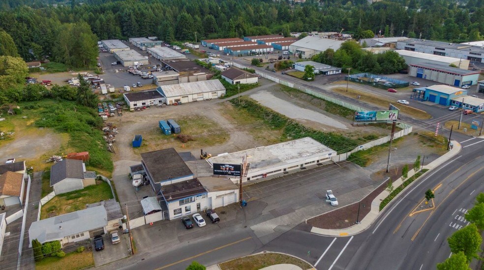 6808 27th St W, University Place, WA à vendre - Photo de l’immeuble – Image 2 sur 6