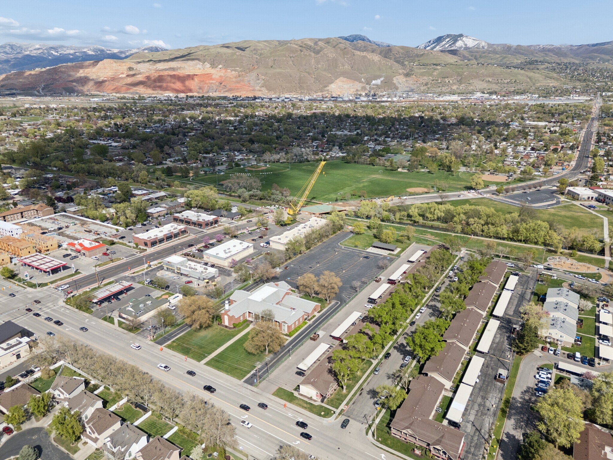 660 N Redwood Rd, Salt Lake City, UT à vendre Photo de l’immeuble– Image 1 sur 6
