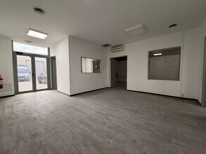 42 Avenue De Rome, Vitrolles à louer Photo intérieure– Image 2 sur 5