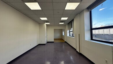 1751 Park Ave, New York, NY à louer Photo intérieure– Image 2 sur 10