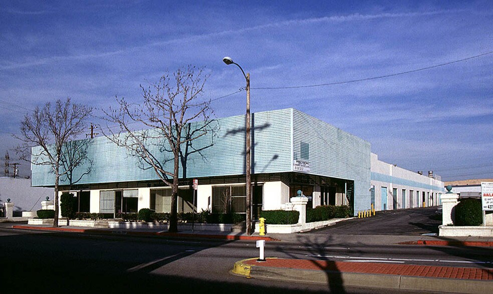 15144-15204 Downey Ave, Paramount, CA à louer - Photo de l’immeuble – Image 2 sur 6
