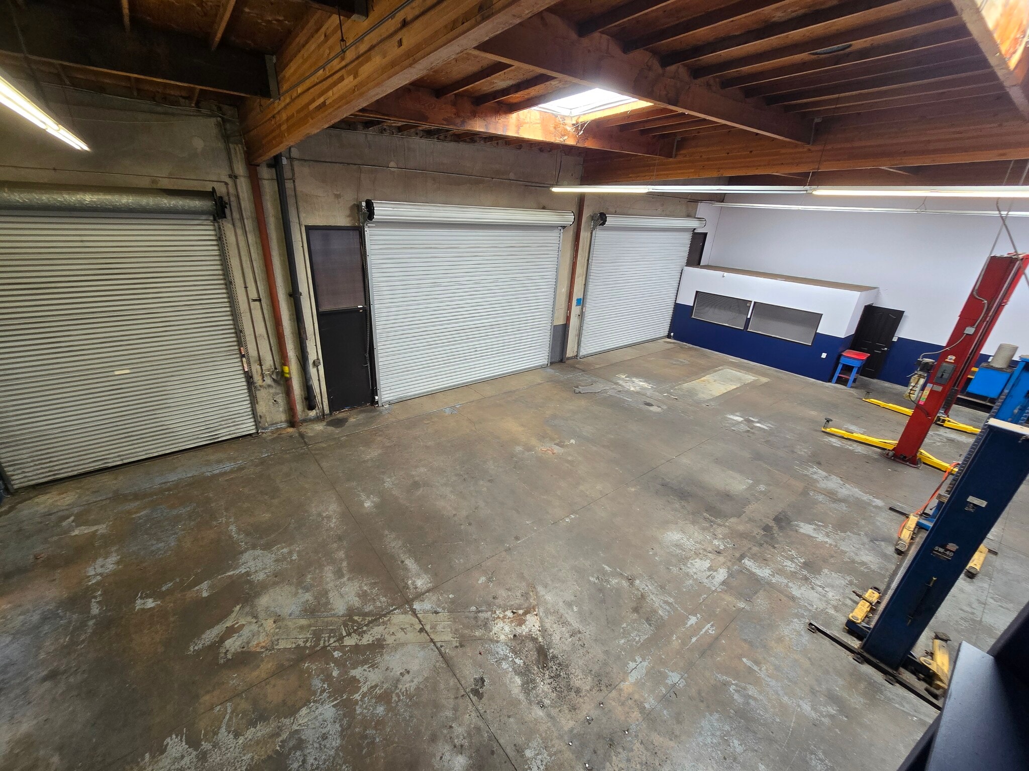 7645 Carroll Rd, San Diego, CA à louer Photo intérieure– Image 1 sur 6