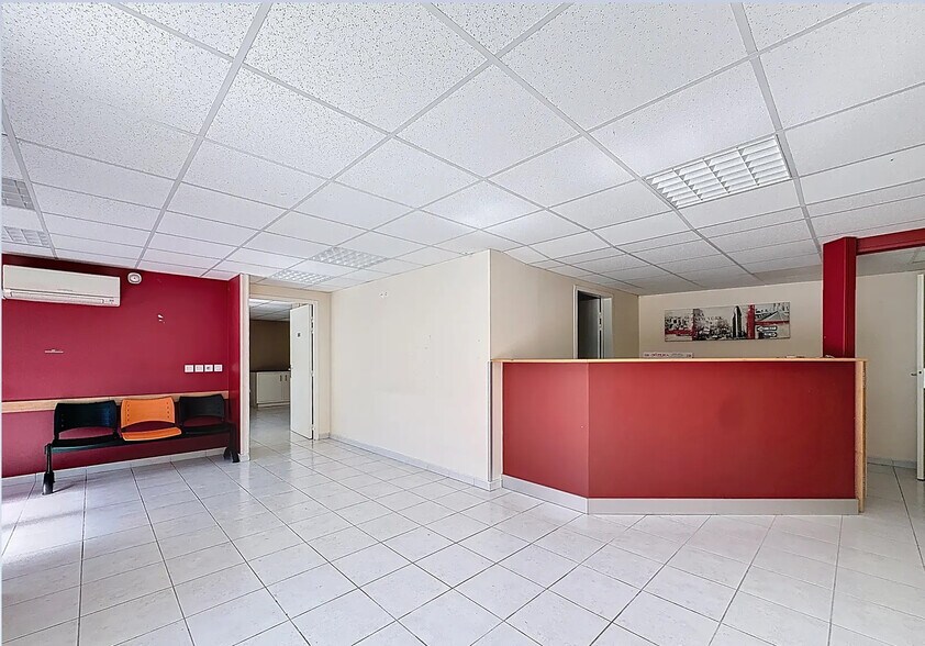 Immeuble residentiel dans Mions à vendre - Photo intérieure – Image 1 sur 9