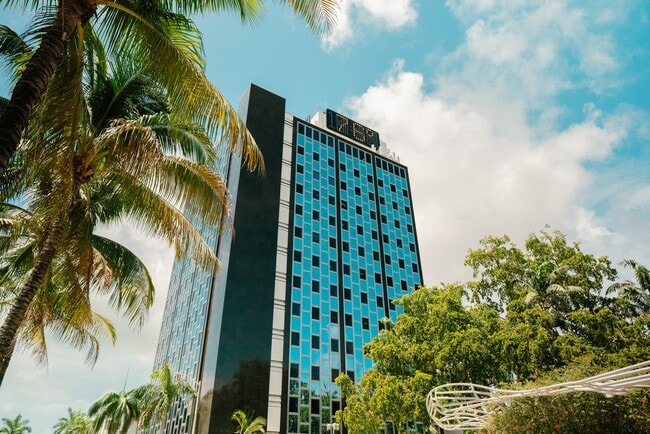 Plus de détails pour 401-407 Lincoln Rd, Miami Beach, FL - Bureau à louer