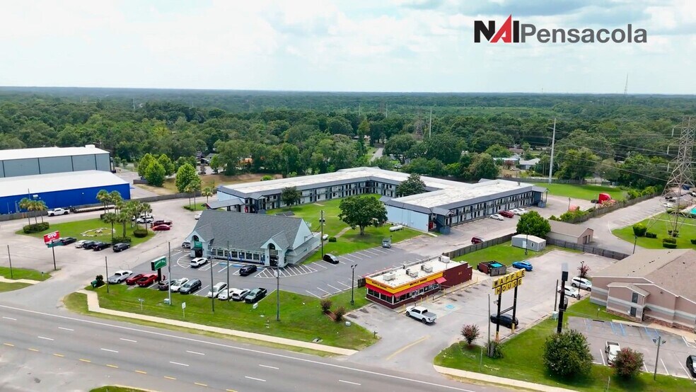 6911 Pensacola Blvd, Pensacola, FL à vendre - Vidéo sur l’annonce professionnelle – Image 2 sur 15