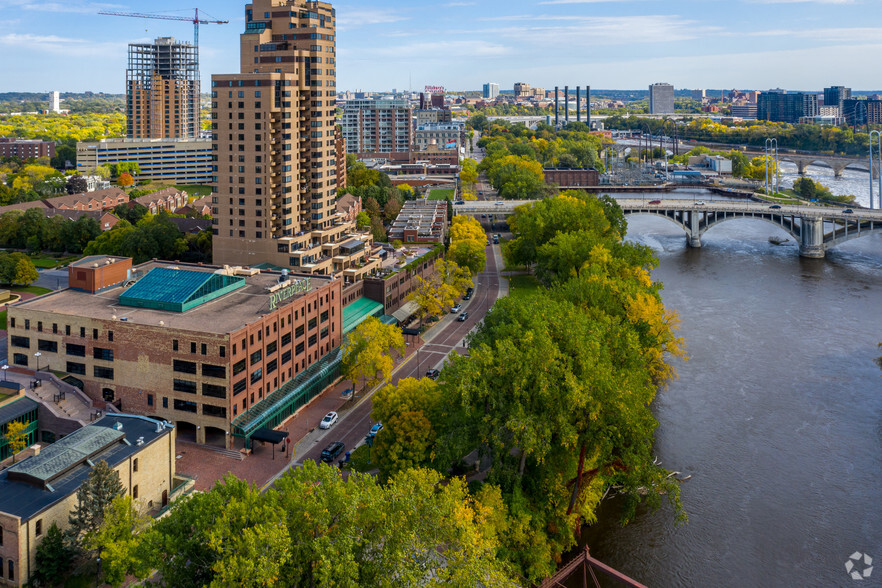 43 Main St SE, Minneapolis, MN à louer - Photo de l’immeuble – Image 3 sur 14