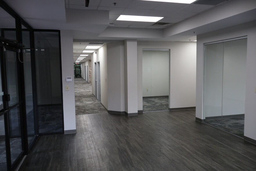 5345 Oakbrook Pky, Norcross, GA à louer - Photo intérieure – Image 3 sur 3