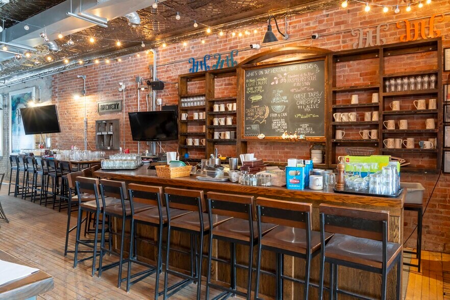 21 Market Pl, Stratford, ON à vendre - Photo intérieure – Image 2 sur 33