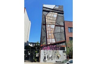 Plus de détails pour 241 Grand St, Brooklyn, NY - Logement à vendre