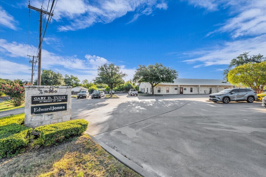 8300 Old Mcgregor Rd, Woodway, TX à vendre - Photo de l’immeuble – Image 2 sur 6