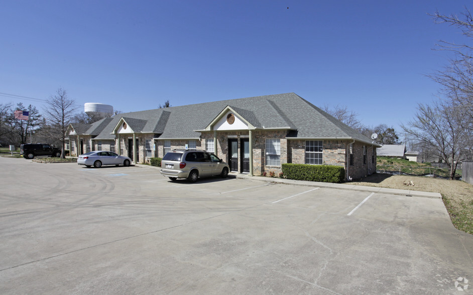 400 N Main St, Grapevine, TX à louer - Photo de l’immeuble – Image 3 sur 4