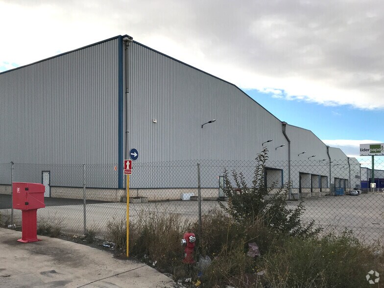 Industriel/Logistique dans Cabanillas del Campo, Guadalajara à louer - Photo de l’immeuble – Image 3 sur 5