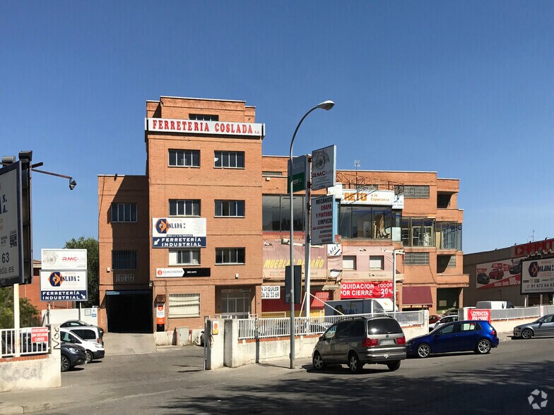 Avenida Cañada, 40, San Fernando de Henares, Madrid à vendre - Photo de l’immeuble – Image 2 sur 3
