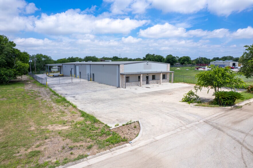 1141 Guadalupe Dr, Cibolo, TX à vendre - Photo de l’immeuble – Image 2 sur 11