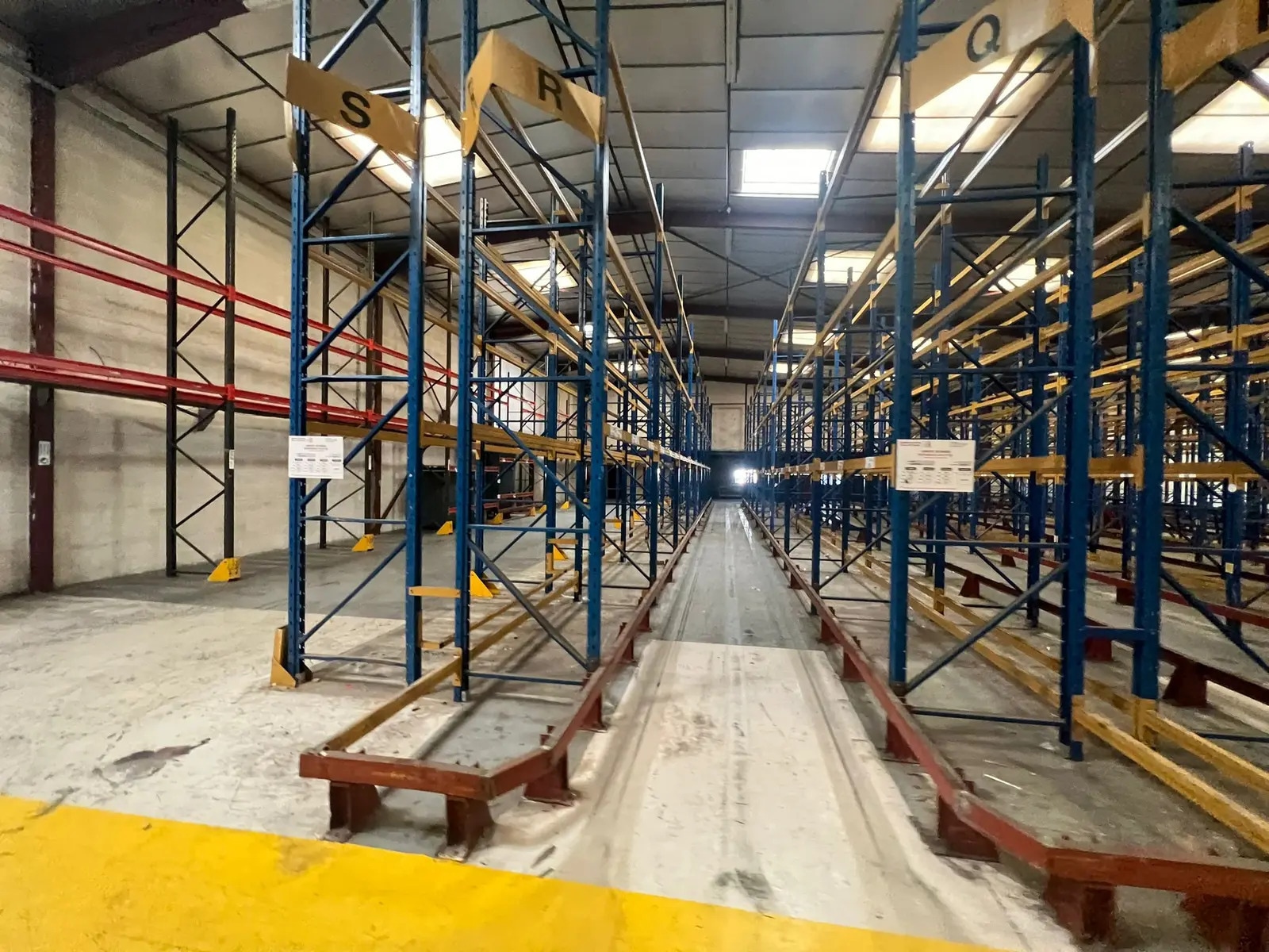 Industriel/Logistique dans Mitry-Mory à vendre Photo de l’immeuble– Image 1 sur 5