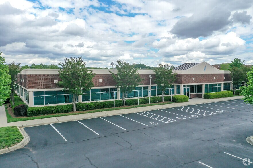 149 Plantation Ridge Dr, Mooresville, NC à louer - Photo principale – Image 1 sur 2