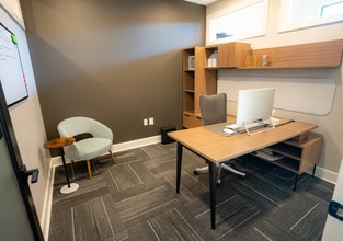 201 N Church St, Mooresville, NC à louer Photo intérieure– Image 2 sur 5