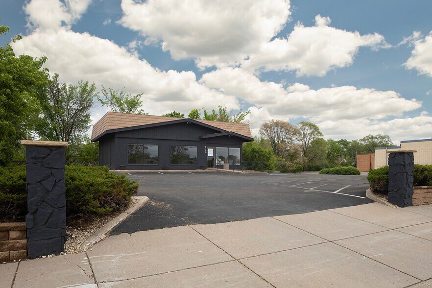 8300 Minnetonka Blvd, Saint Louis Park, MN à louer - Photo de l’immeuble – Image 1 sur 7