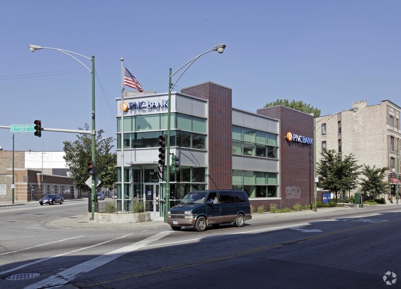 1640 W Fullerton Ave, Chicago, IL à vendre - Photo de l’immeuble – Image 3 sur 32