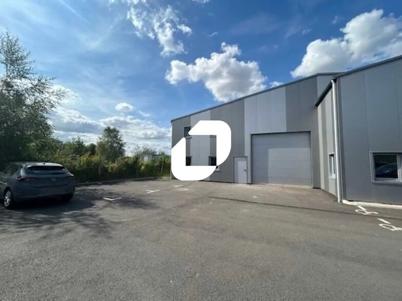 11 Rue De La Richarderie, Marines à louer - Photo de l’immeuble – Image 2 sur 8