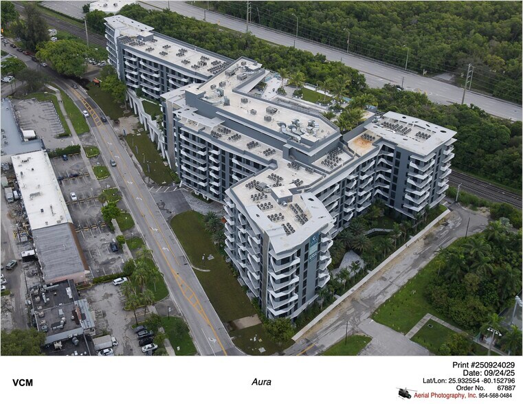 17071 W Dixie Hwy, North Miami Beach, FL à louer - Photo de l’immeuble – Image 2 sur 4