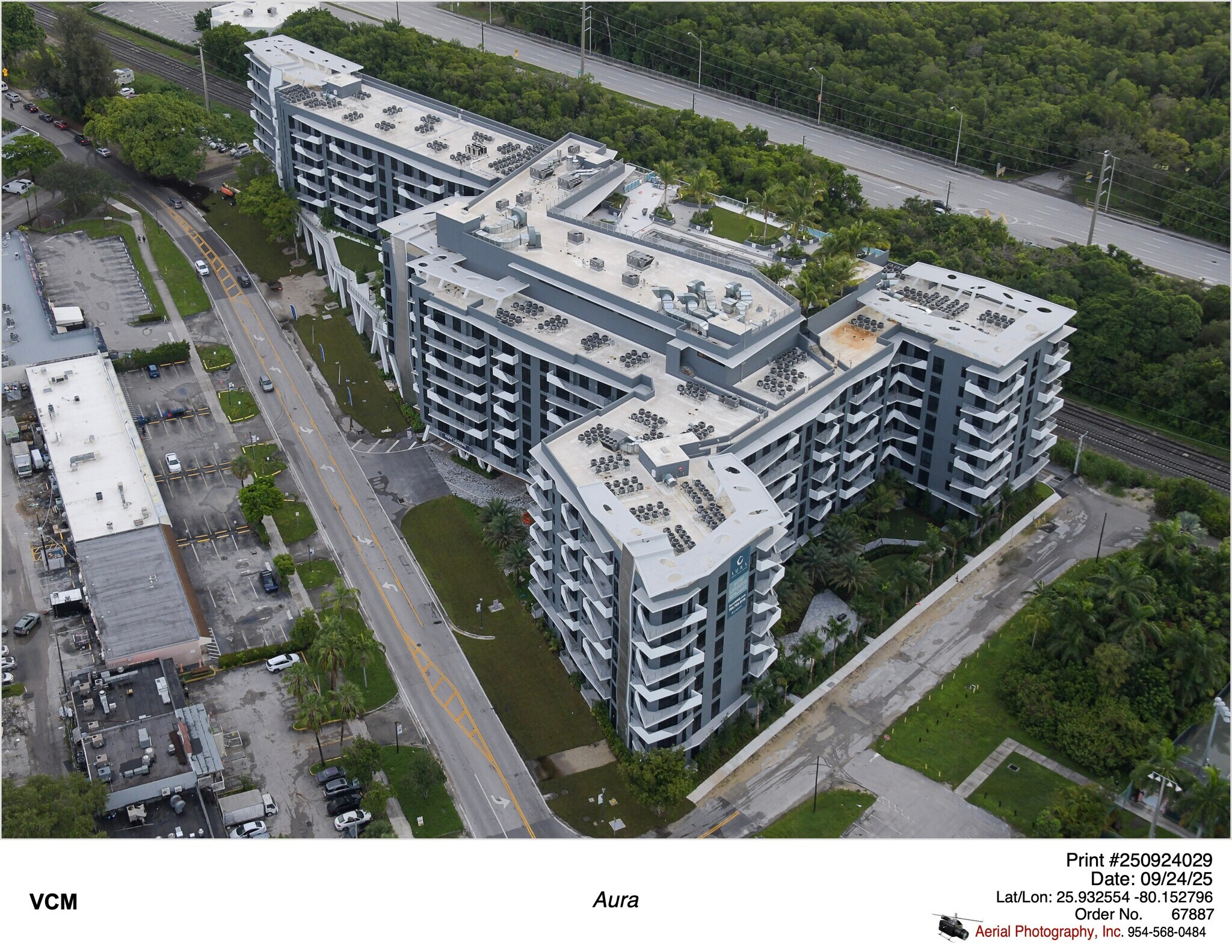 17071 W Dixie Hwy, North Miami Beach, FL à louer Photo de l’immeuble– Image 1 sur 11